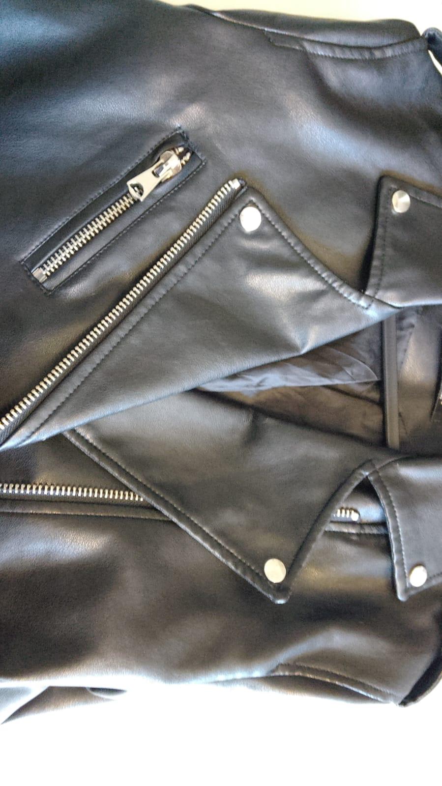 Initial Leather Repair / Alkuperäinen nahkakorjaus